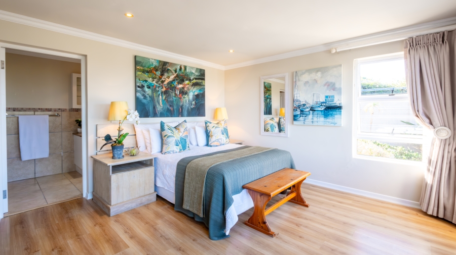 7 Bedroom Property for Sale in Beacon Isle Western Cape